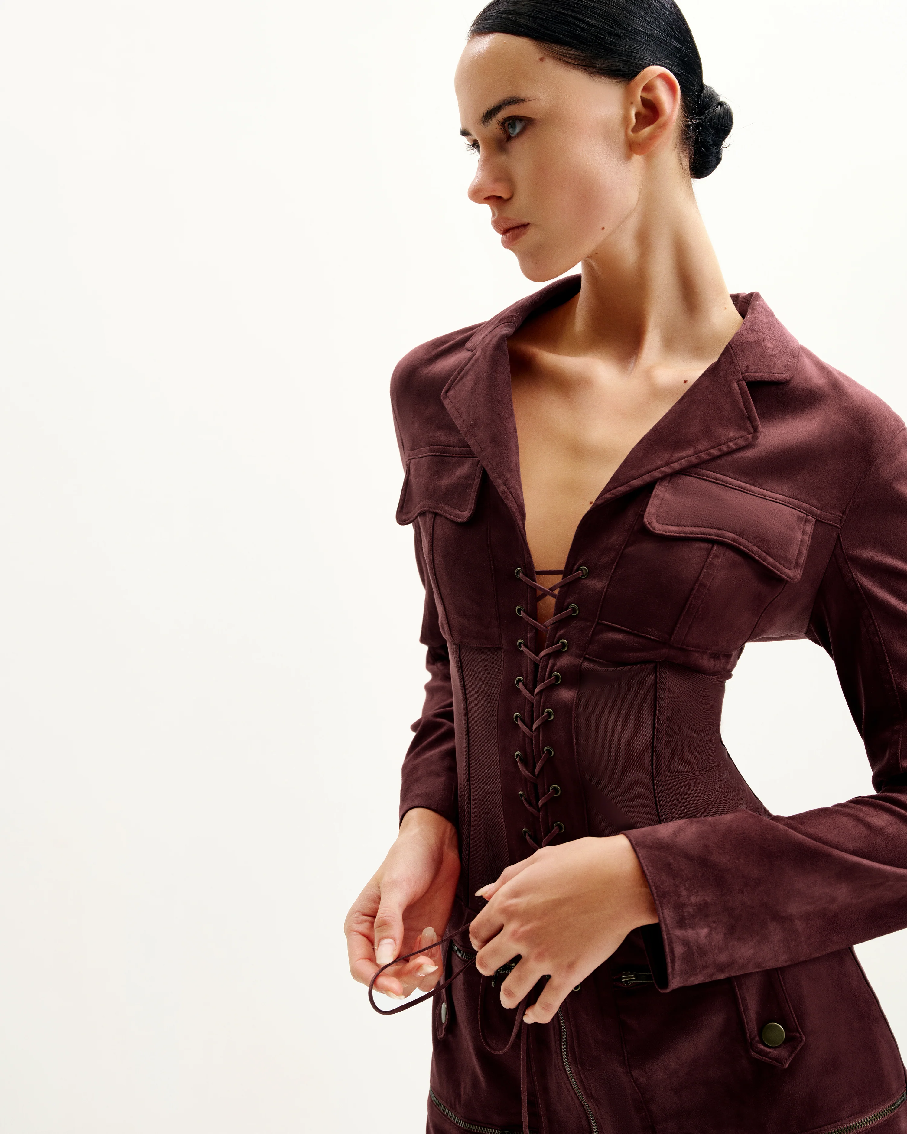 Mini-Kleid mit Korsett-Jacke aus Kunstwildleder - Dunkelrot - Image 4