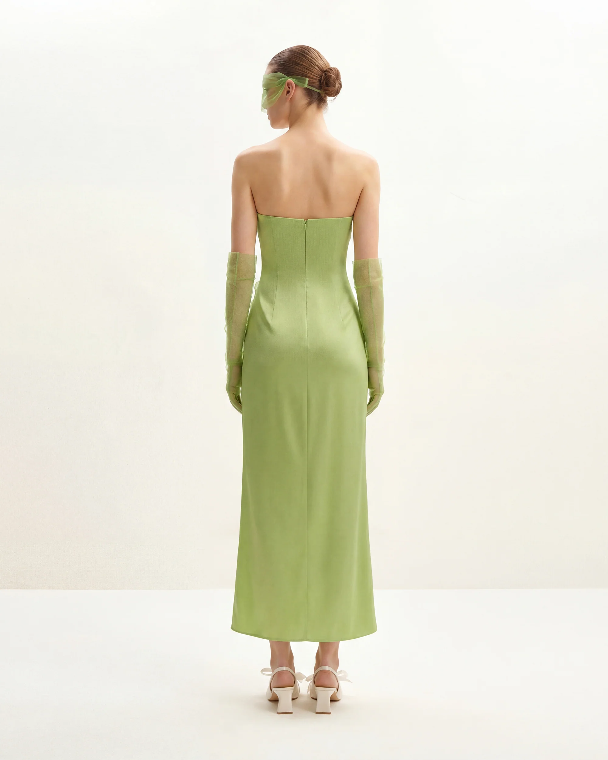 Langes Kleid mit Blumenstickerei - Grün - Image 2