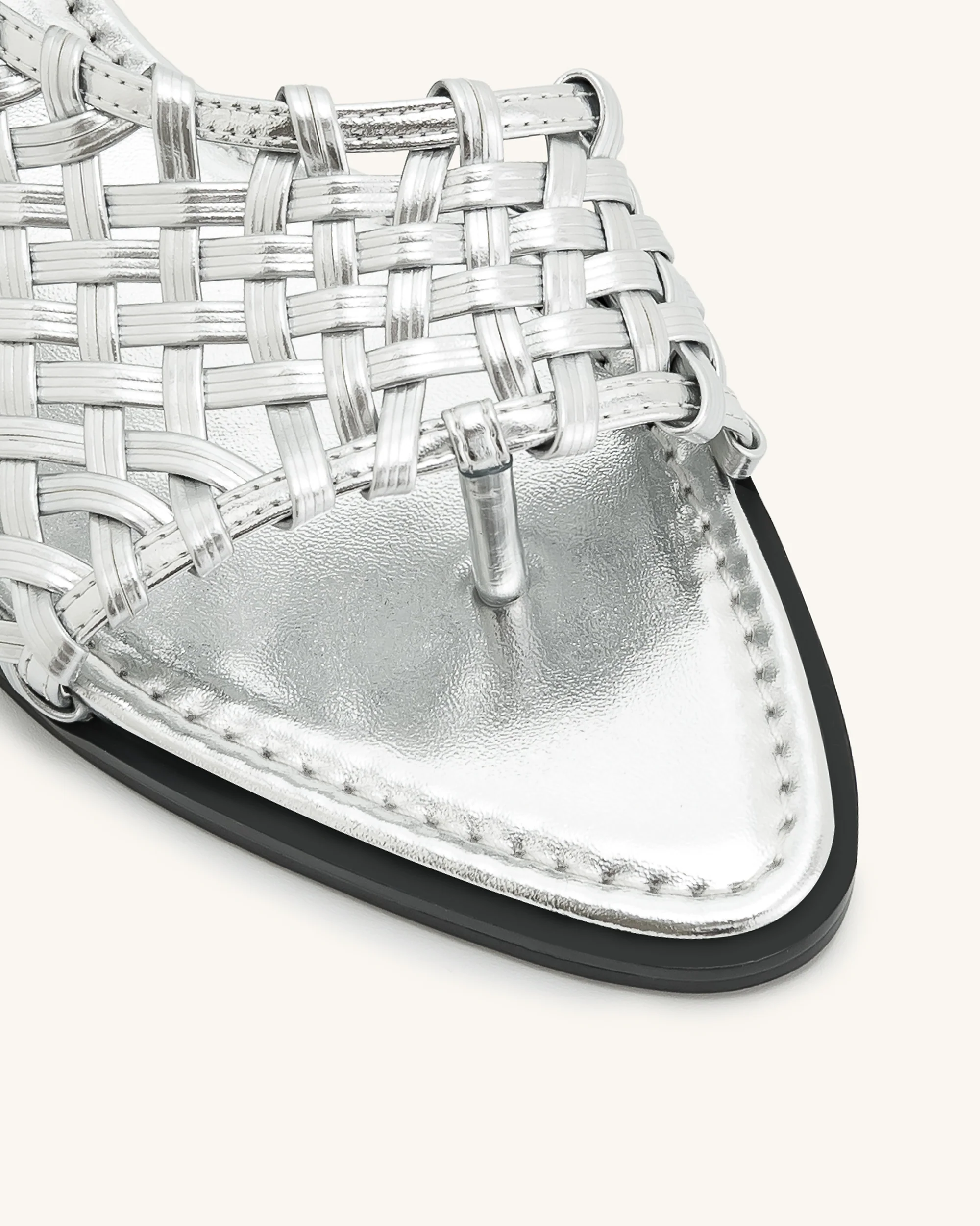Jocelyn Flip-Flops mit gewebtem Riemen - Silber - Image 4