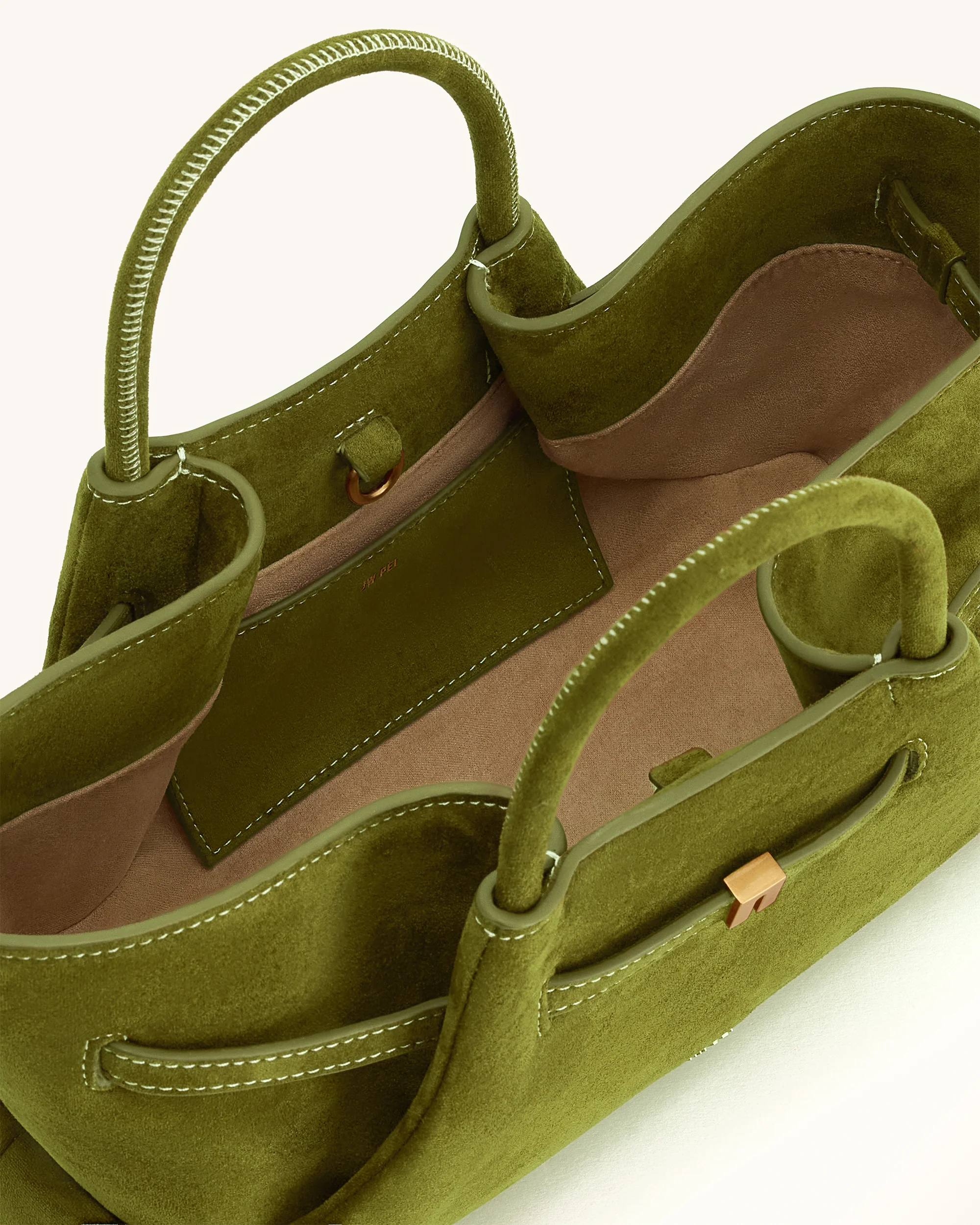 Maeve Tote Bag aus Kunstwildleder mit Dackel-Metallanhänger – Olivgrün - Image 6