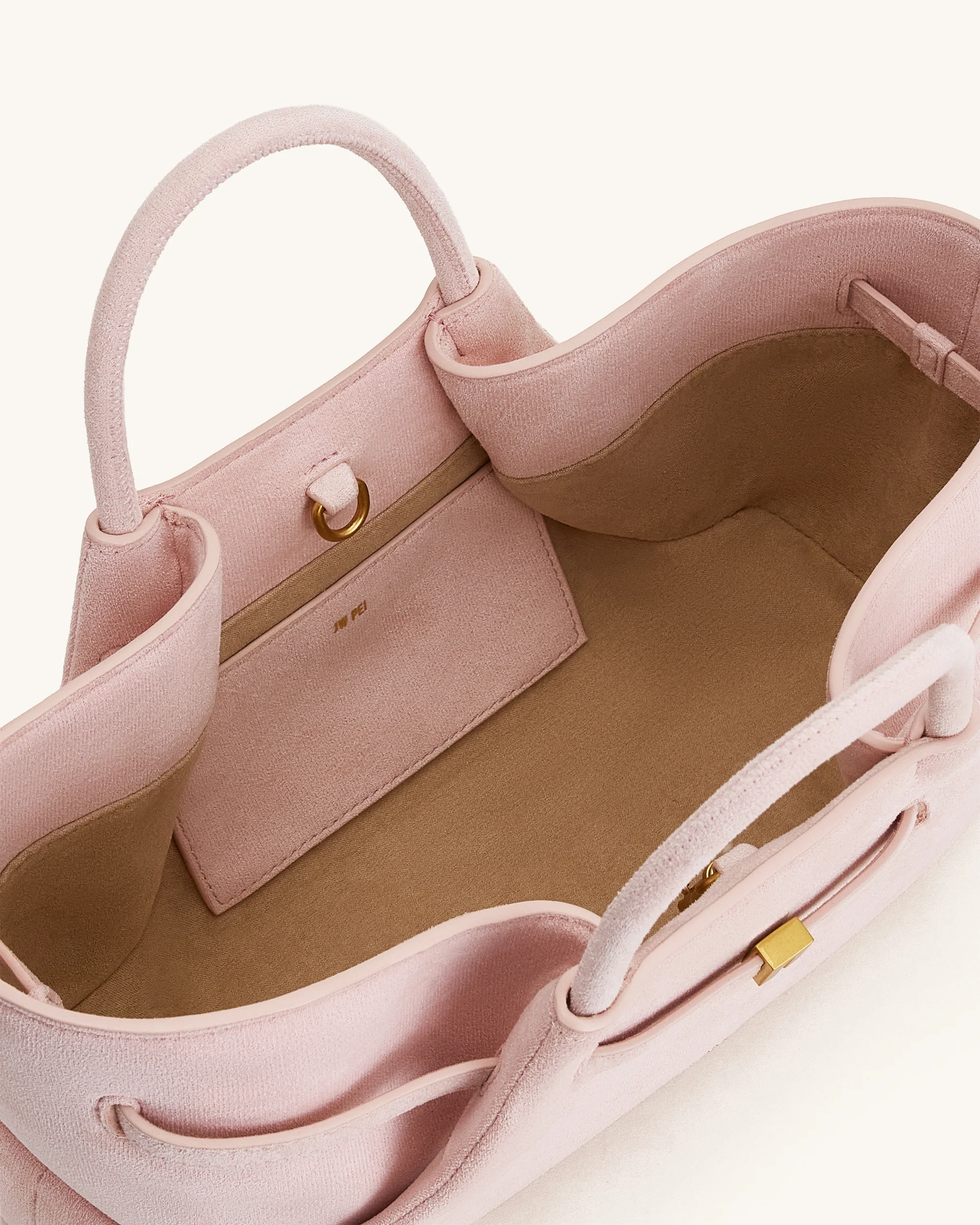 Maeve Tote Bag aus Kunstwildleder mit Dackel-Metallanhänger – Pink - Image 6