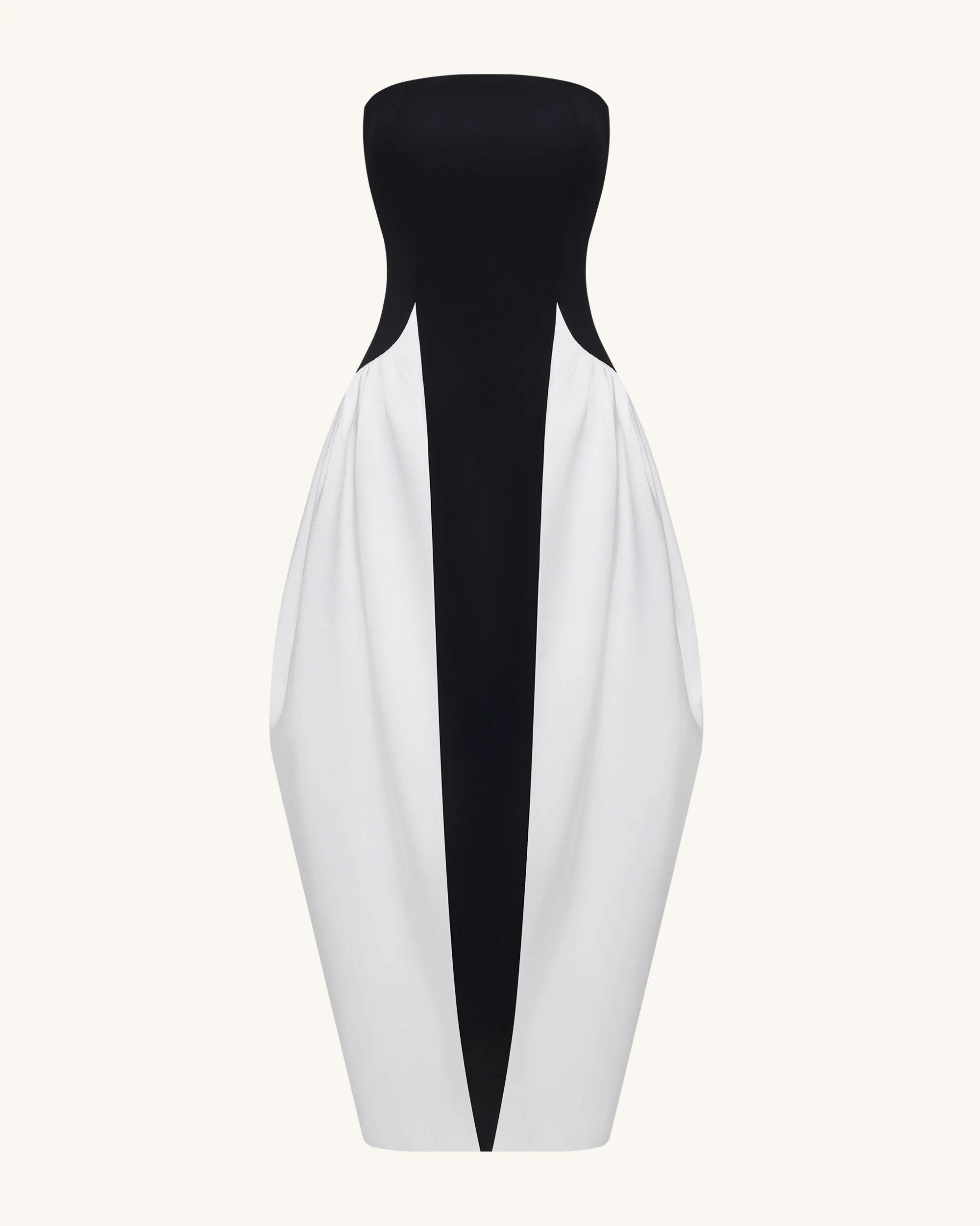 Monochromes trägerloses Maxikleid mit Paneelen und skulpturaler Form - Schwarz - Image 4