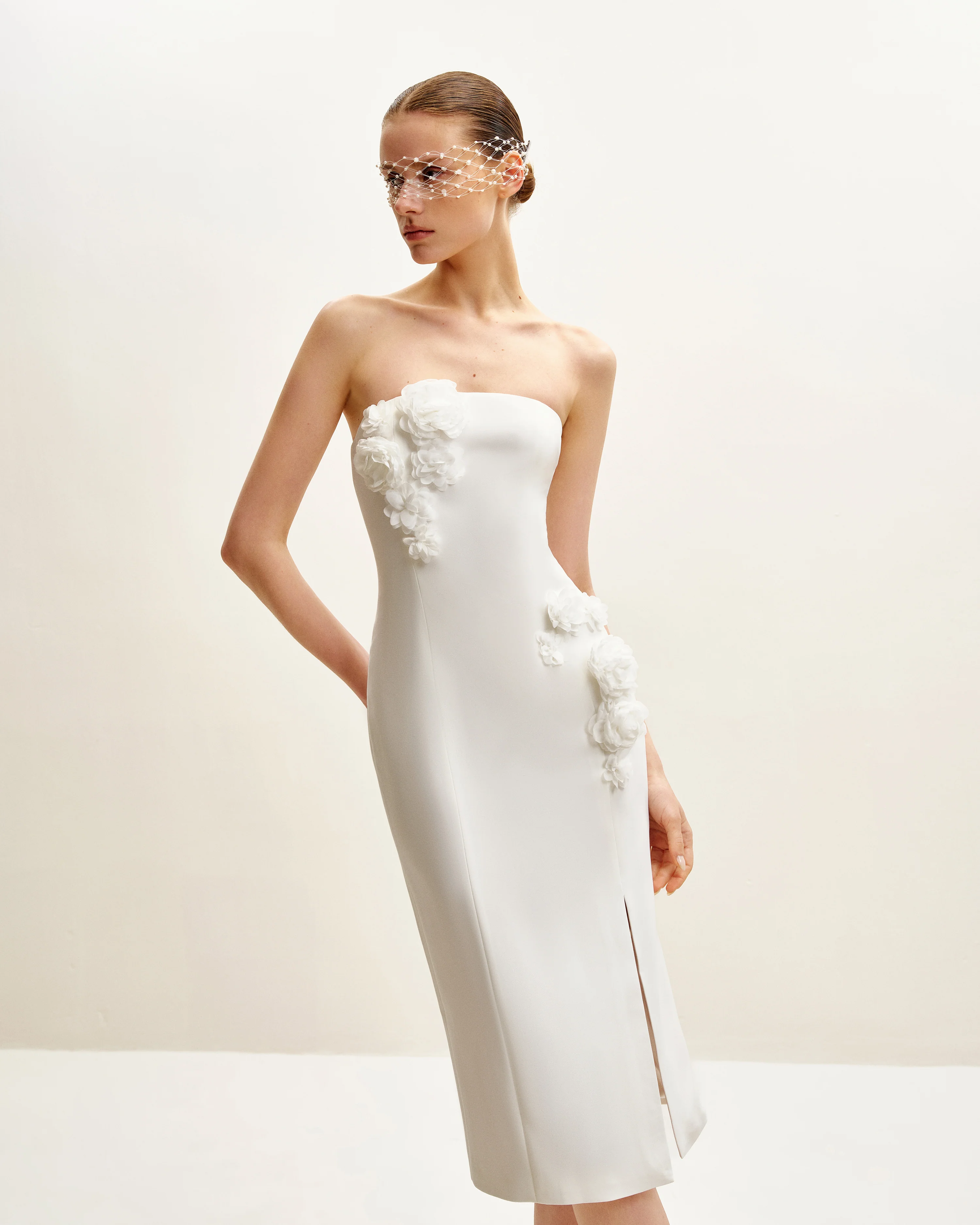 Petal Perfection Cocktailkleid - Weiß - Image 3