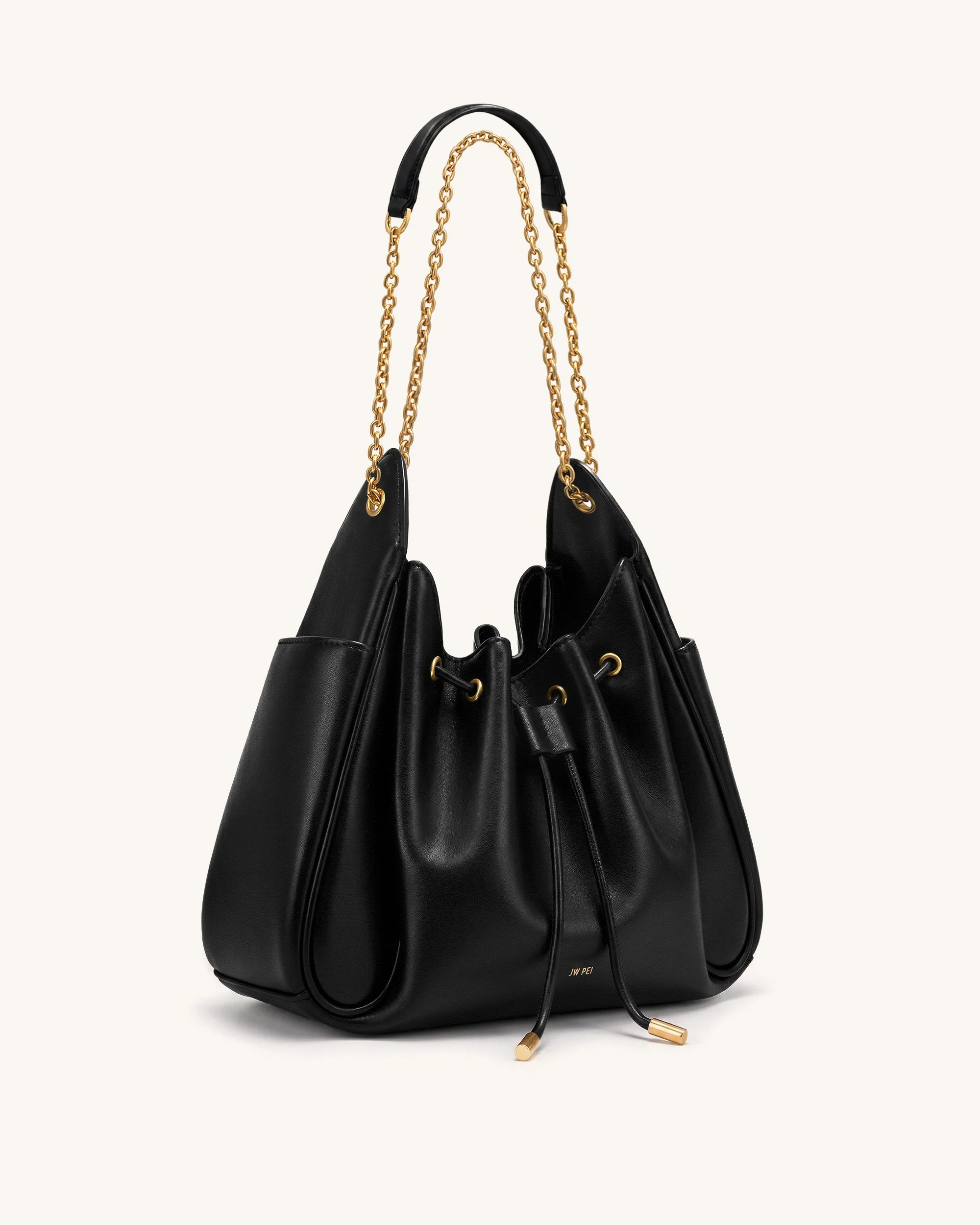 Rowan Geraffte Beuteltasche mit Kordelzug und Kette - Schwarz - Image 2