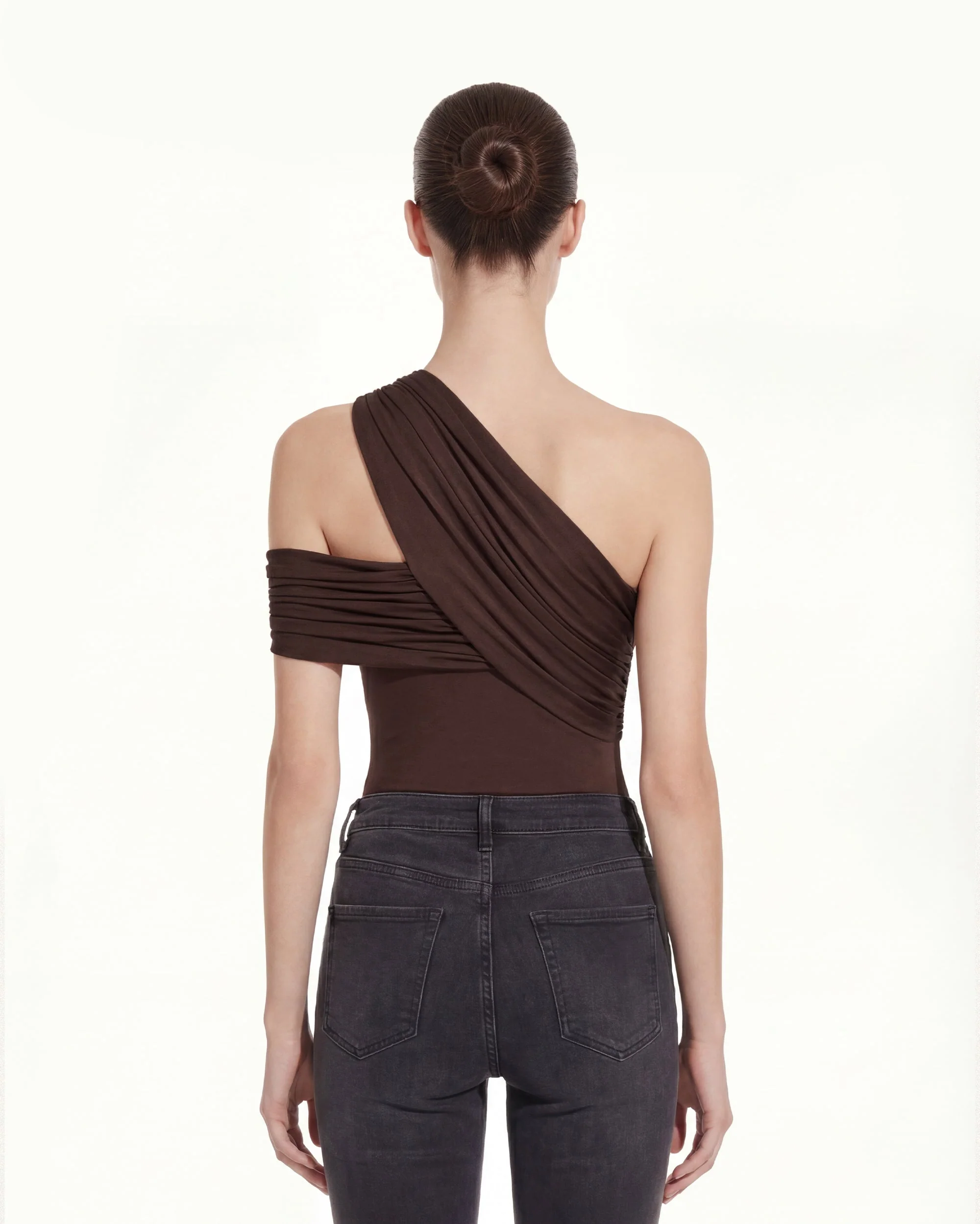 Asymmetrisches One-Shoulder-Oberteil mit Raffung - Braun - Image 4