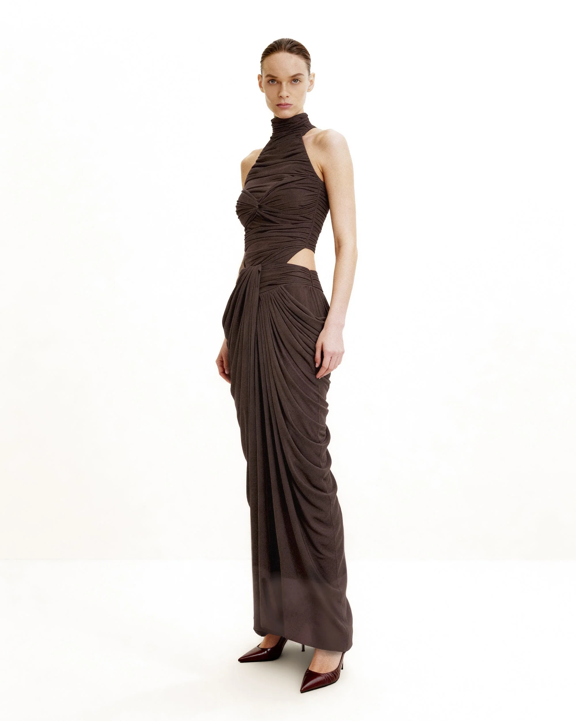 Geraffter Halterneck-Body mit Twist-Detail vorne – Braun - Image 5