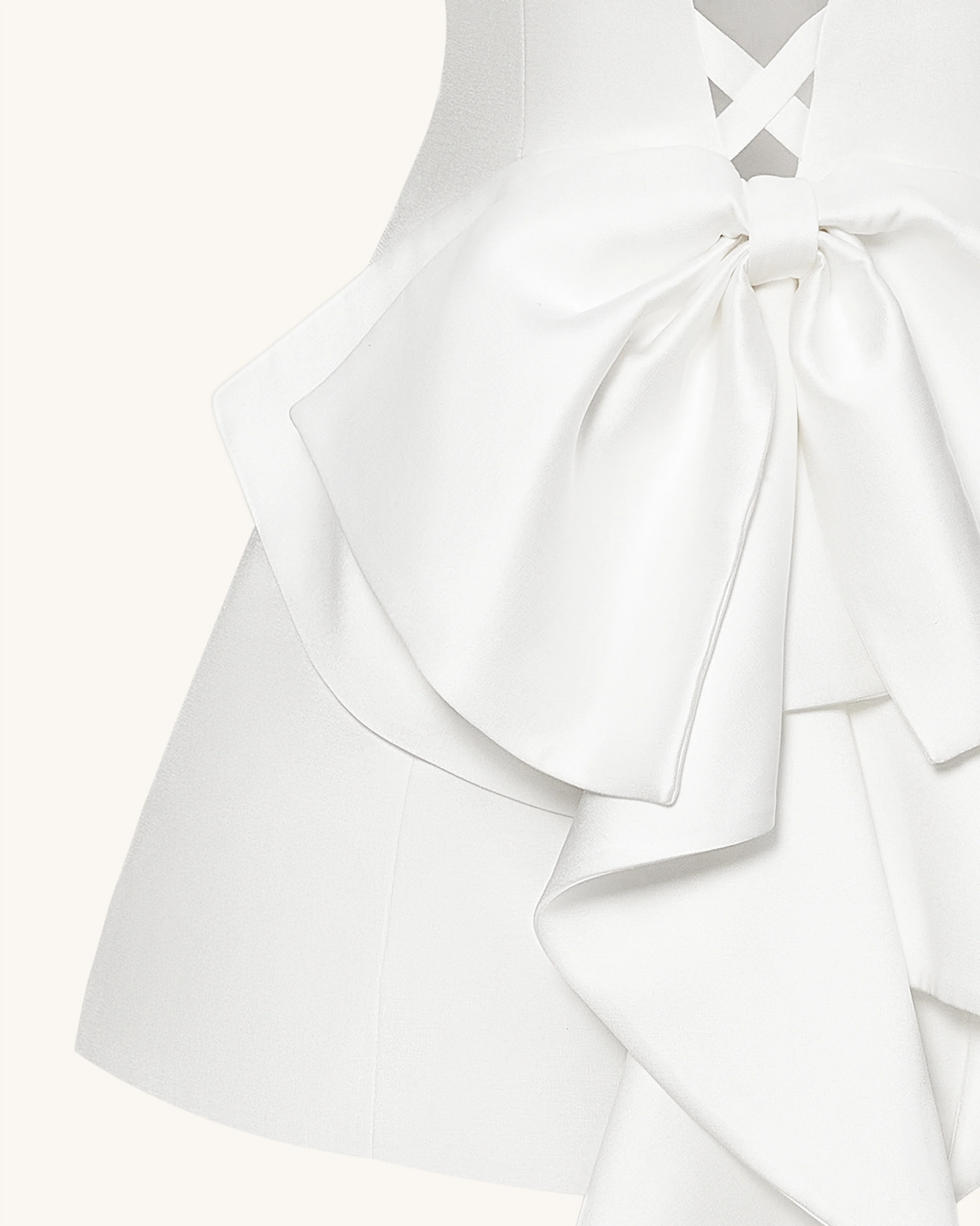 Satin trägerloses Minikleid mit Schleife hinten - Weiß - Image 7