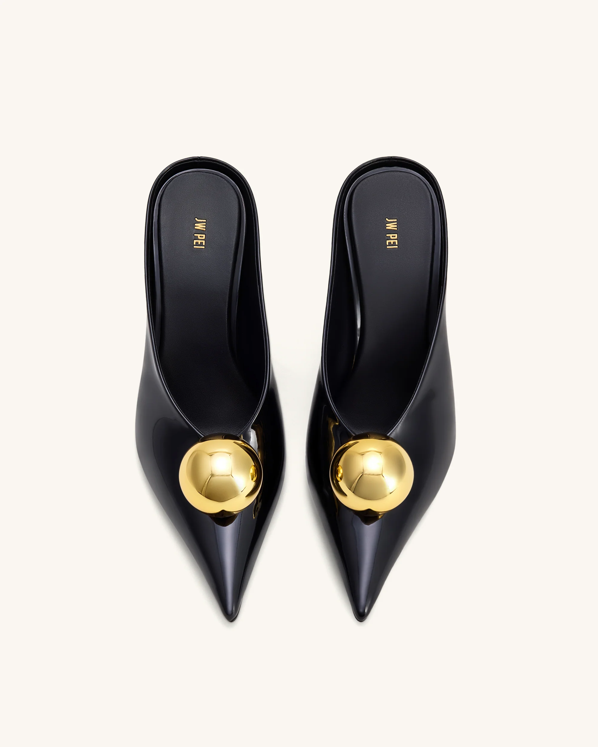 Sofia Mules mit abgewinkeltem Schaft und Kugelabsatz - Schwarz & Gold - Image 3
